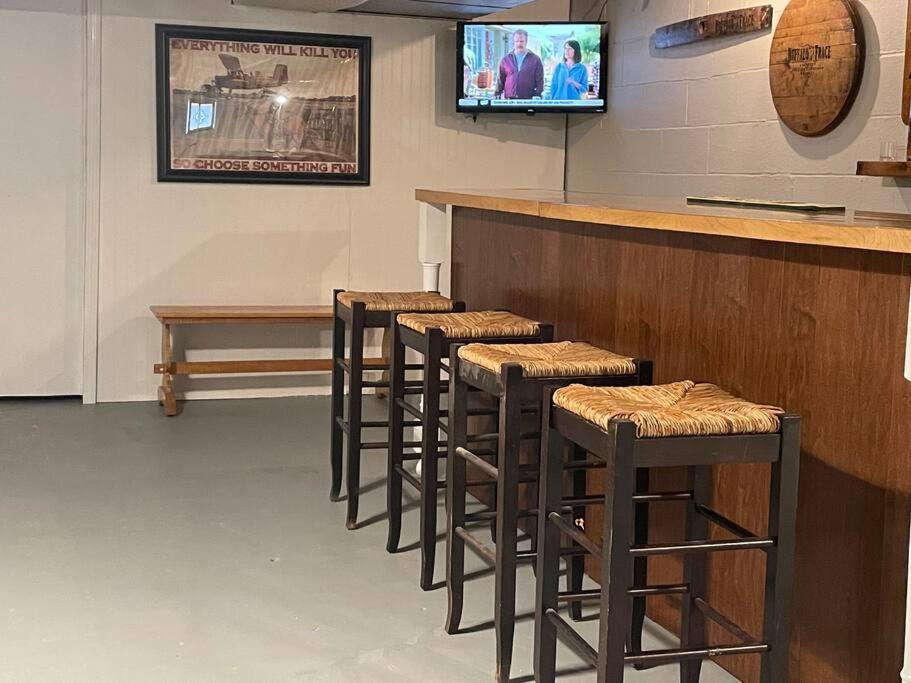 The Bourbon & Horse Country Epicenter Holiday home Frankfort